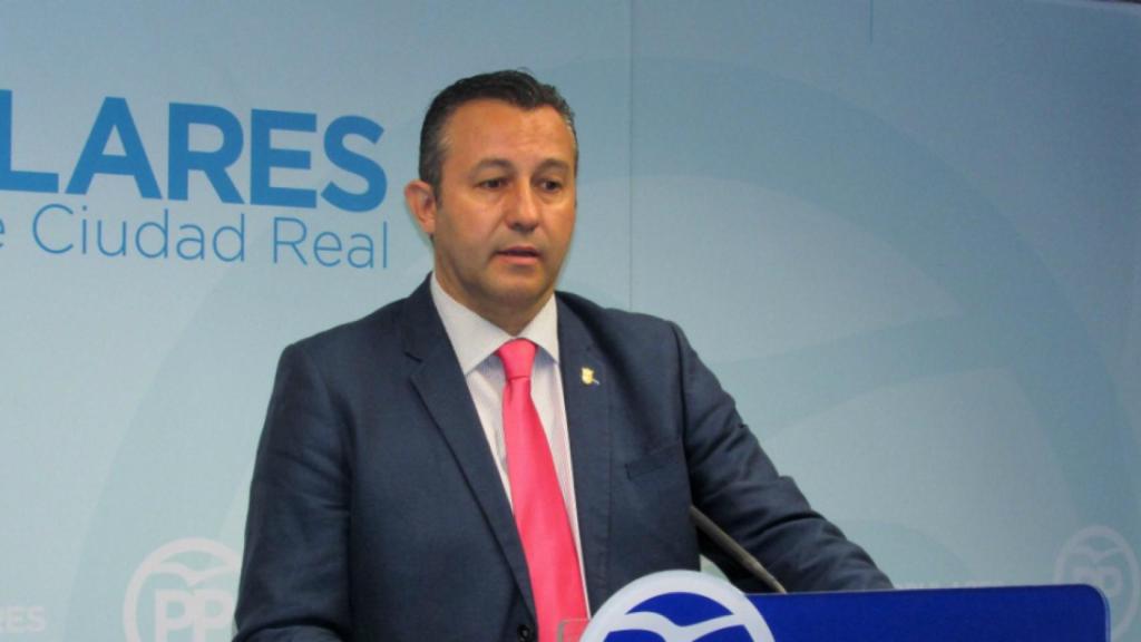 El portavoz del Grupo Popular de la Diputación de Ciudad Real, Adrián Fernández