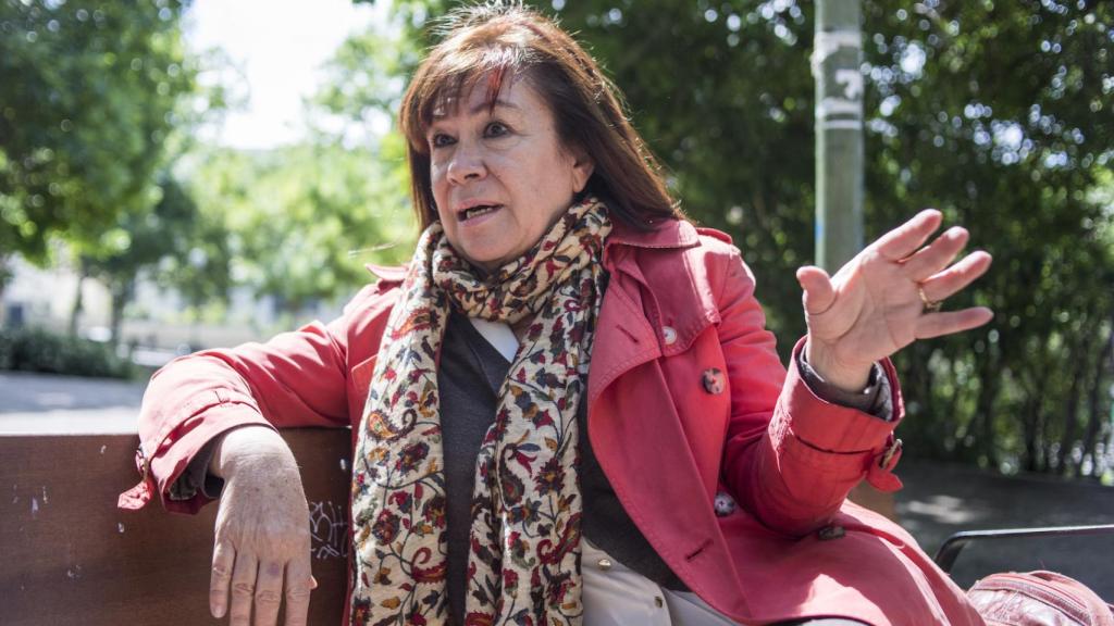 La exministra de Medio Ambiente, Cristina Narbona, en un parque de Madrid.