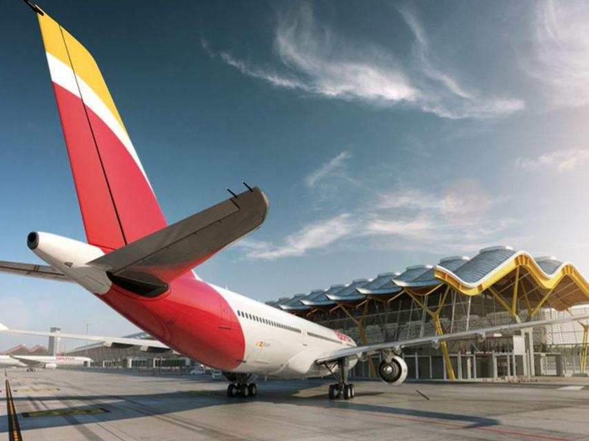 Un avión de Iberia en el aeropuerto Adolfo Suárez Madrid-Barajas