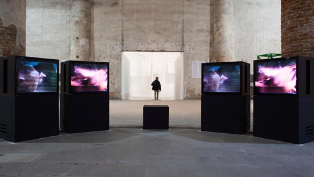 Image: Una de cal y otra de arena en la Bienal de Venecia