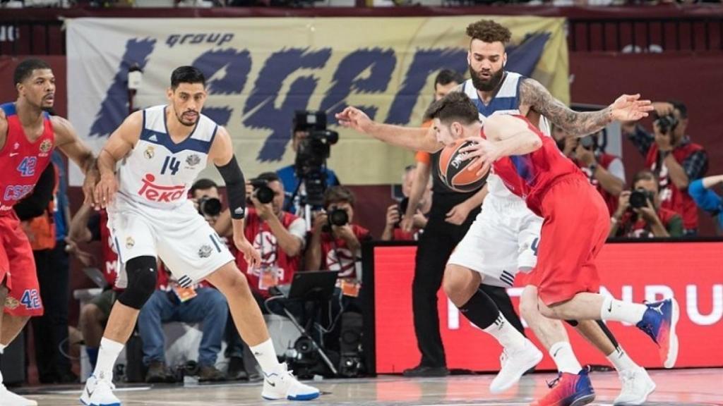 Ayón y Taylor contra CSKA. Foto: euroleague.net