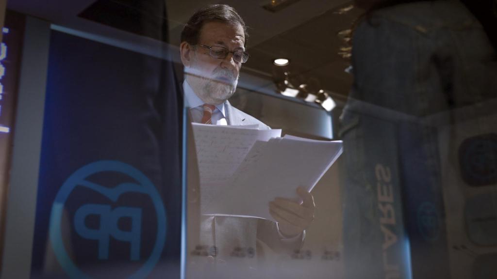 El presidente del Gobierno, Mariano Rajoy, en su comparecencia en Génova.