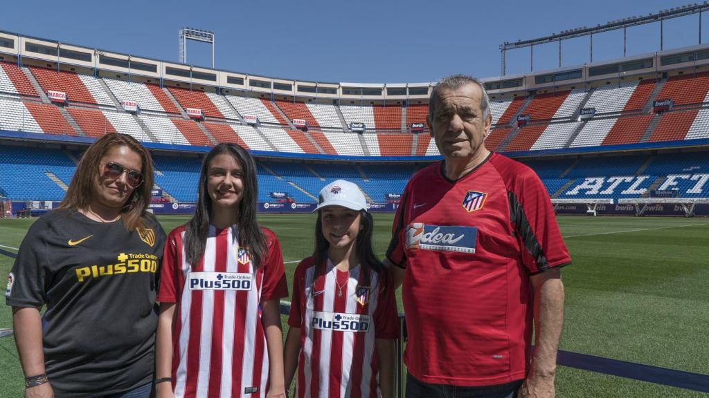Tesi, Alba, Marta y Antonio posan para EL ESPAÑOL.