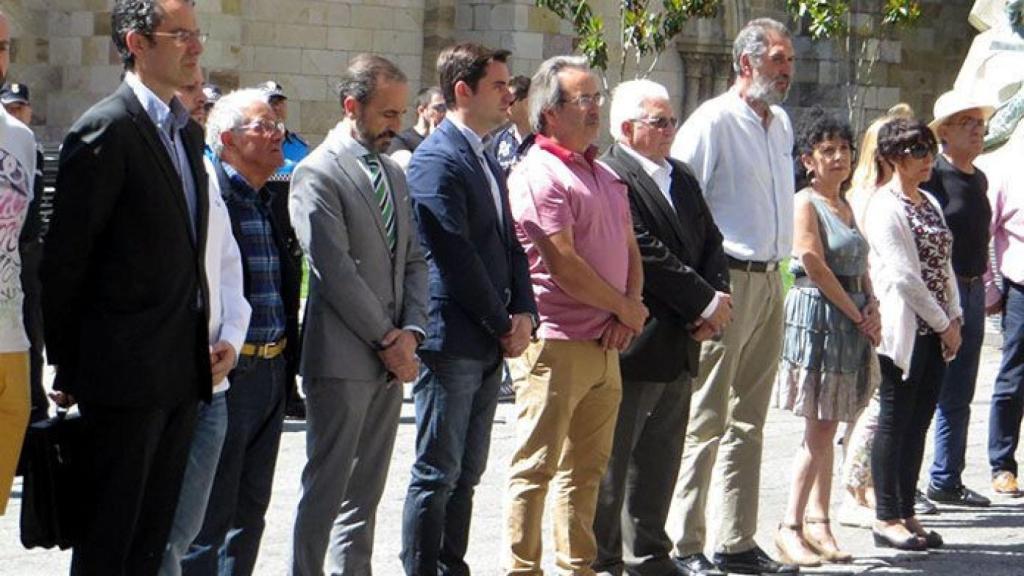 zamora concentracion ayuntamiento atentado 4