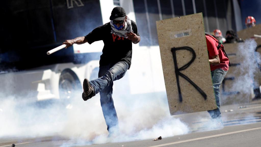 Uno de los manifestantes en la protesta.