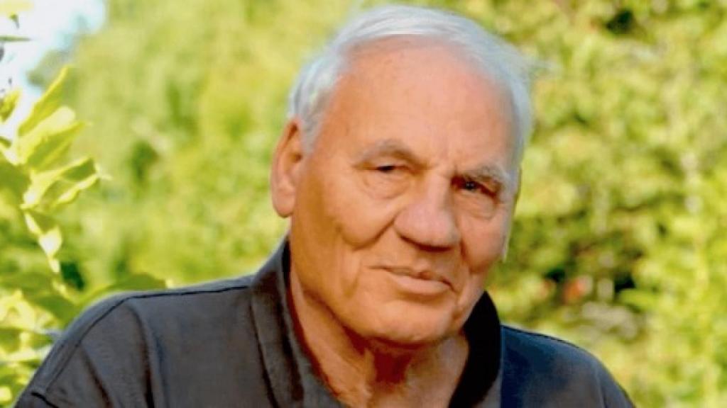 Hamer es el fundador de la Nueva Medicina Germánica, una peligrosa corriente pseudocientífica. Por promover esas ideas,a  través de las cuales instaba a sus pacientes a dejar la quimioterapia y otros métodos científicos, estuvo en varias ocasiones en la cárcel. Actualmente vive refugiado en Noruega.