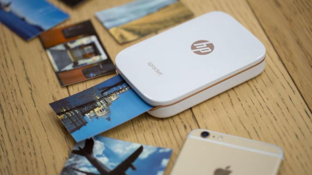hp-sprocket-smartphone-printer-photo-2