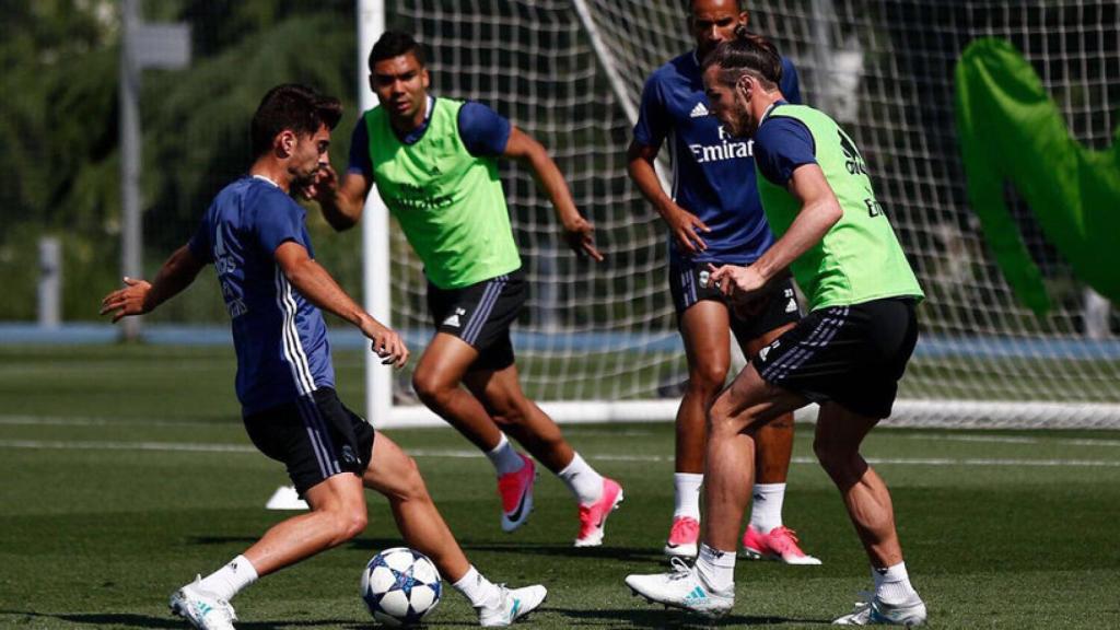 Bale entrenando centrado en Cardiff. Foto: Twitter (@GarethBale11)