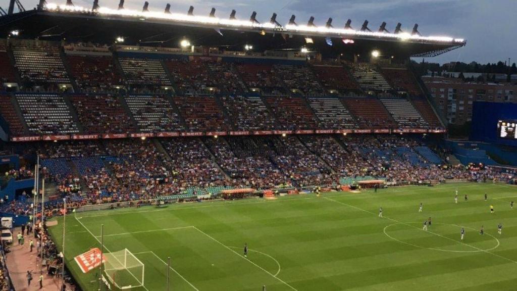 Las gradas del Calderón, vacías. Foto: Twitter (@felipe_aparicio)
