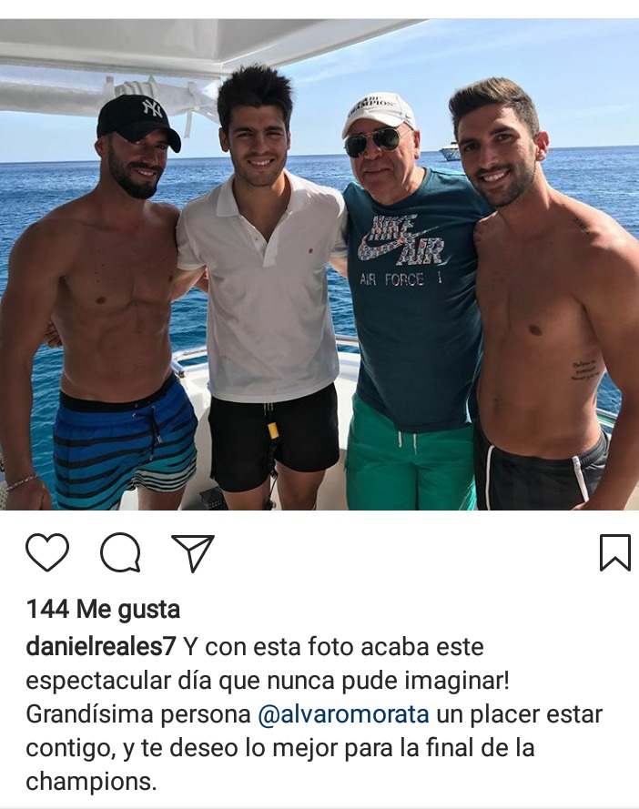 El gesto de Morata en Ibiza: fotografías y confesiones con unos jugadores del equipo local