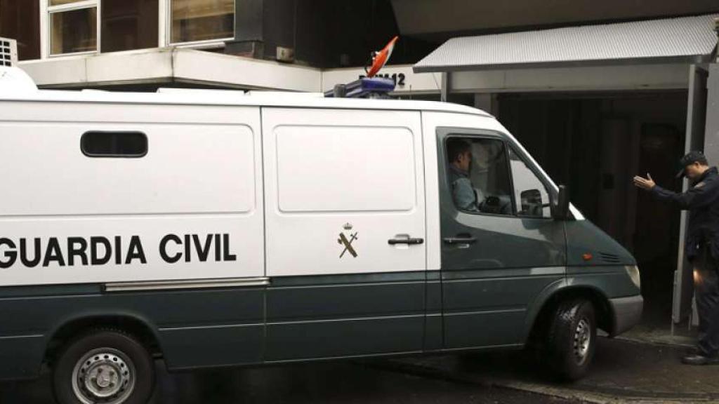 Un furgón de la Guardia Civil
