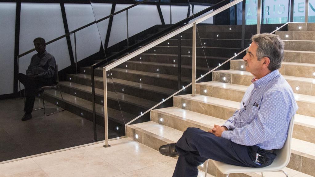 Revilla es el secretario general del Partido Regionalista de Cantabria, el partido que él mismo fundó.