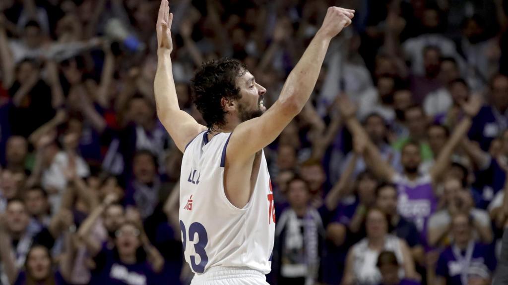 Sergio Llull celebra una canasta contra Unicaja.