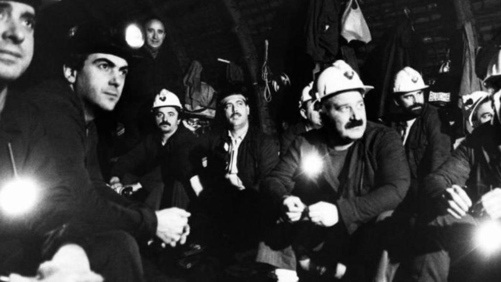 Fernández Villa, encerrado con otros sindicalistas mineros en Pozo Barredo.