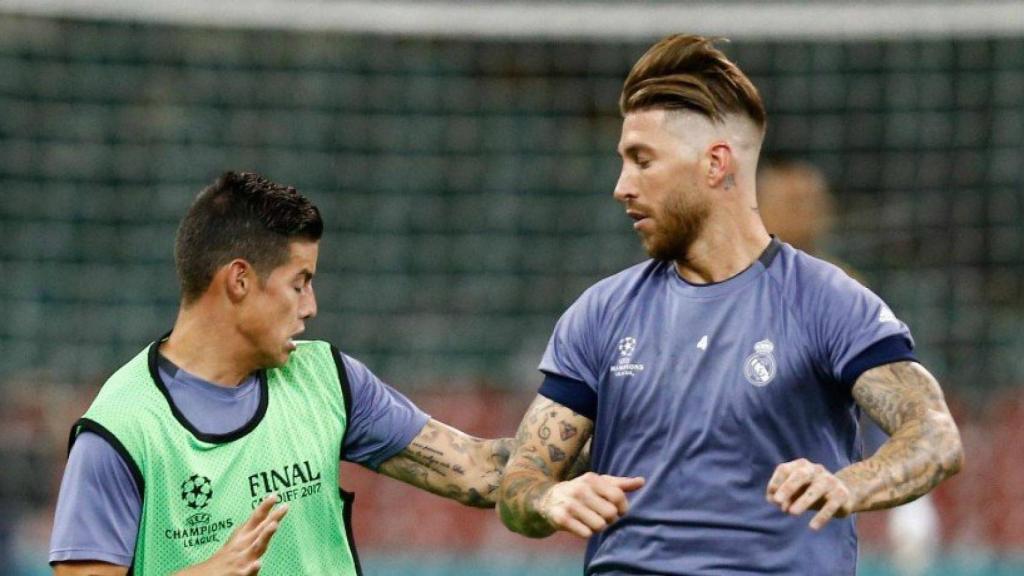 James y Ramos en la lucha por el esférico