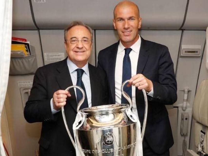 Florentino Pérez, junto a Zinedine Zidane tras la final de Cardiff.