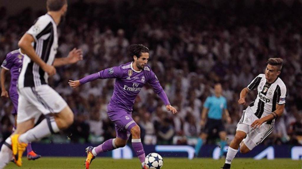 Isco se enfrenta a Dybala