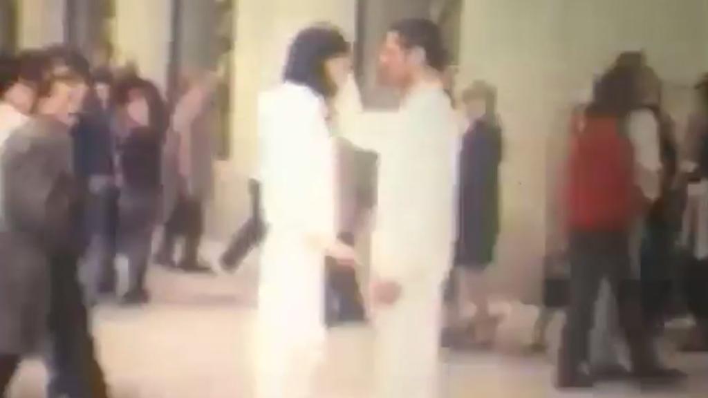 Fotograma del impactante vídeo protagonizado por Bimba Bosé y David Delfín.