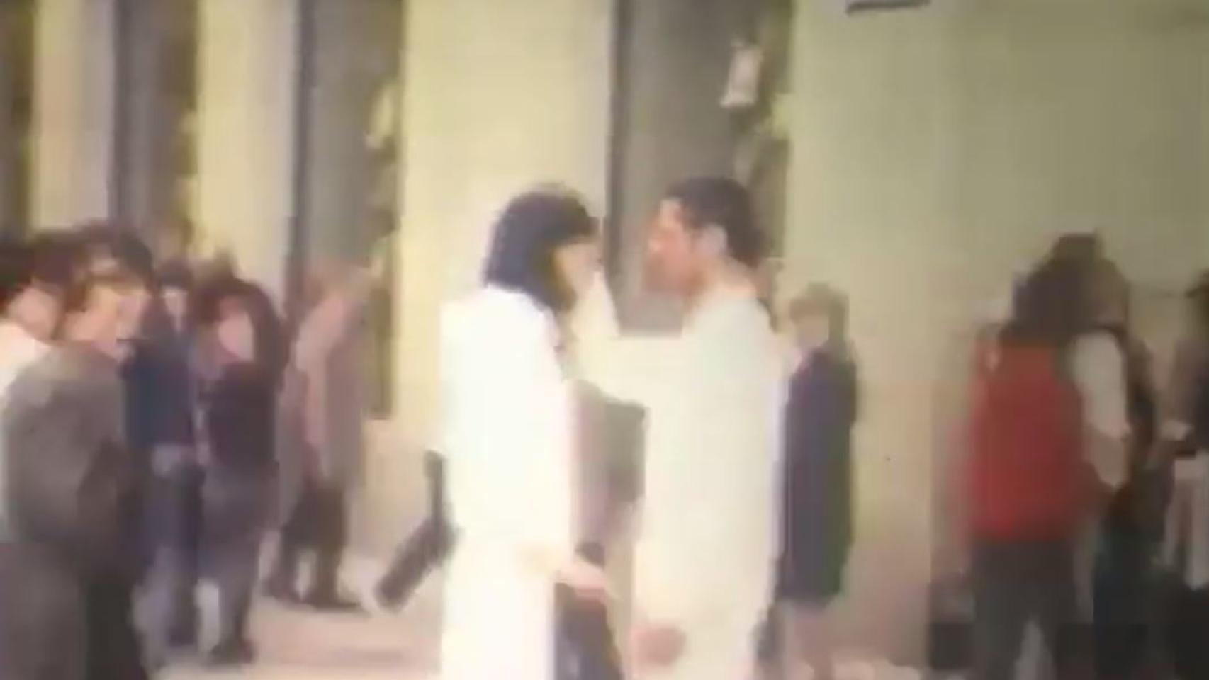 Fotograma del impactante vídeo protagonizado por Bimba Bosé y David Delfín.