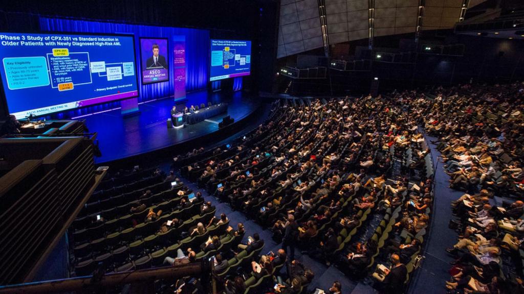Una sesión en el auditorio principal del congreso de ASCO. Nadie hace pellas.