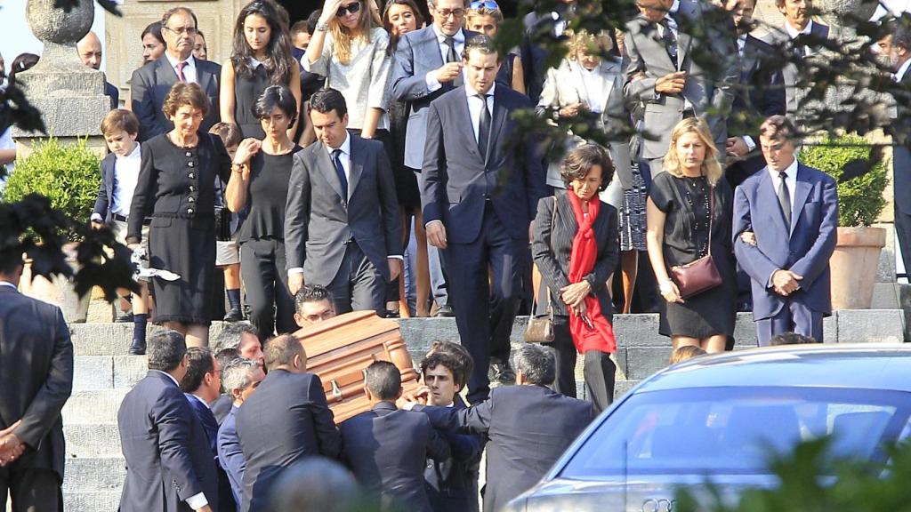 Entierro de Emilio Botín en el municipio de Puente San Miguel (Cantabria).