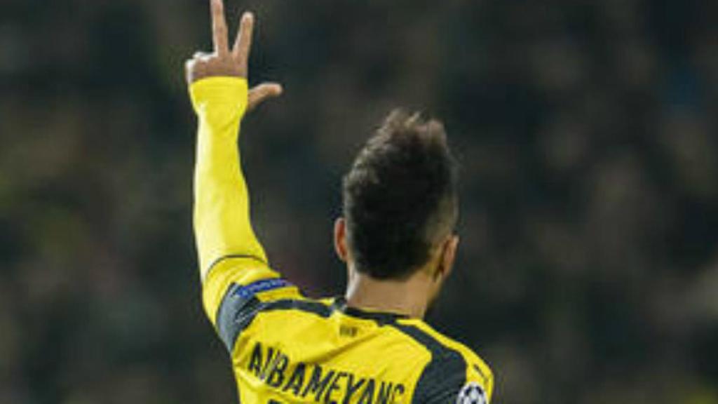 Aubameyang celebra su hat-trick ante el Benfica Foto: bvb.de
