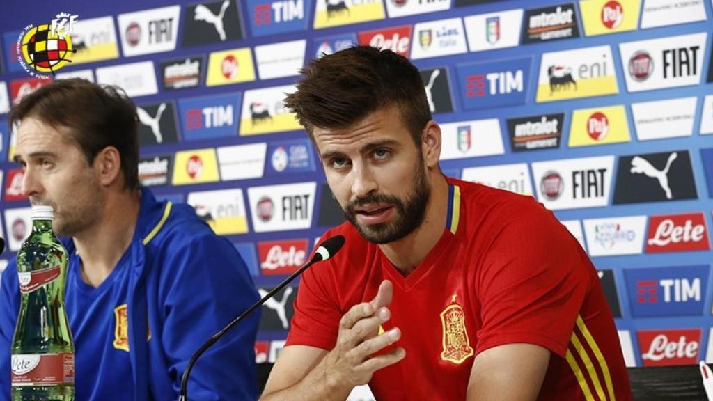 Piqué con la selección. Foto sefutbol.com