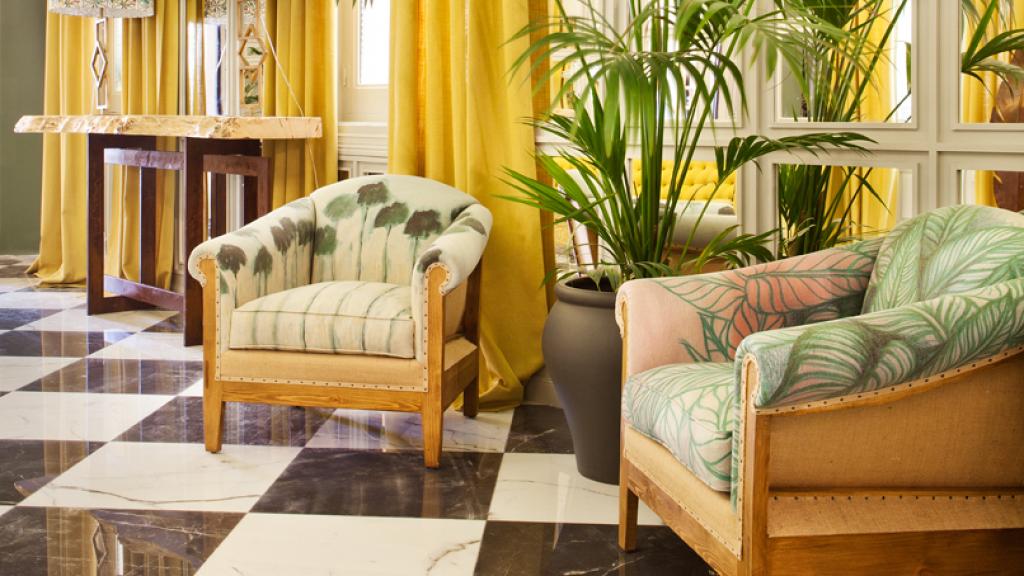 Lobby-bar de Santayana Home en amarillo limón. | Foto: Casa Decor.