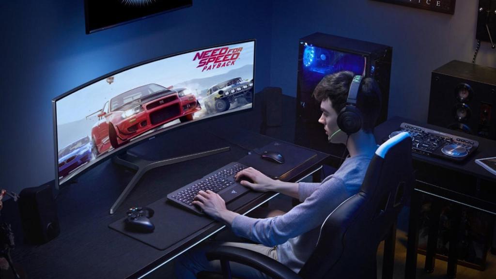 Monitor curvo Samsung.