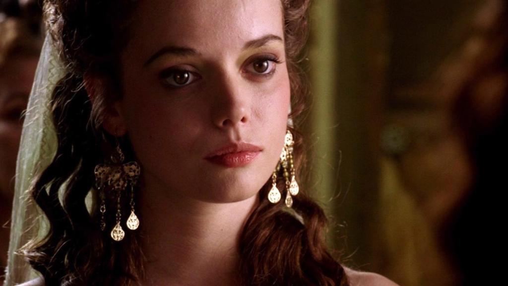 Alice Henley como Livia en la serie Roma.