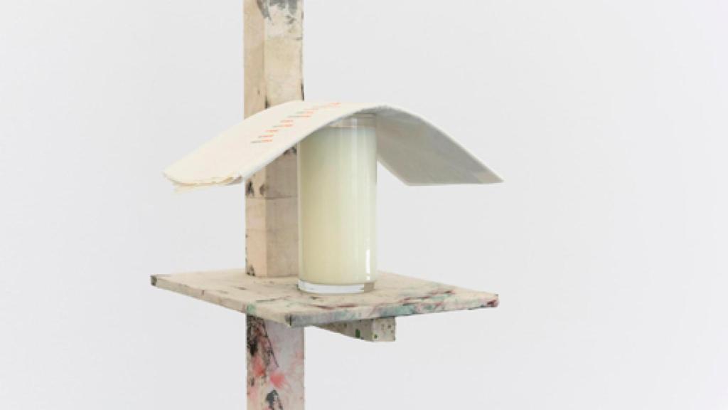 Image: Javier Arce, tierra, ceniza y leche