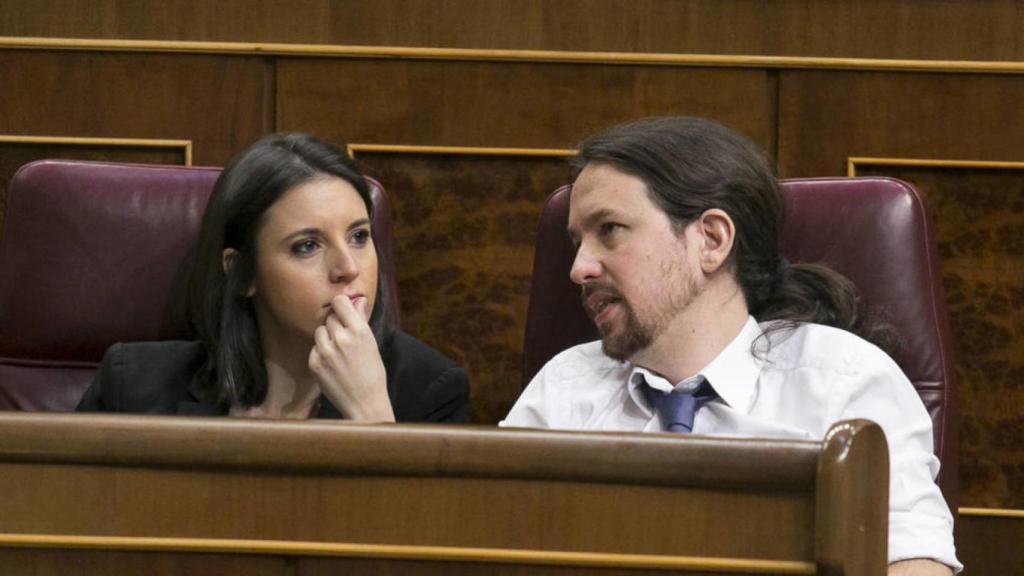 Irene Montero y Pablo Iglesias en el Congreso de los Diputados.
