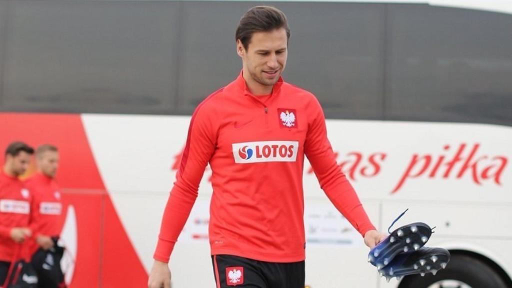 Krychowiak entrenando. Foto: Twitter (@GrzegKrychowiak)