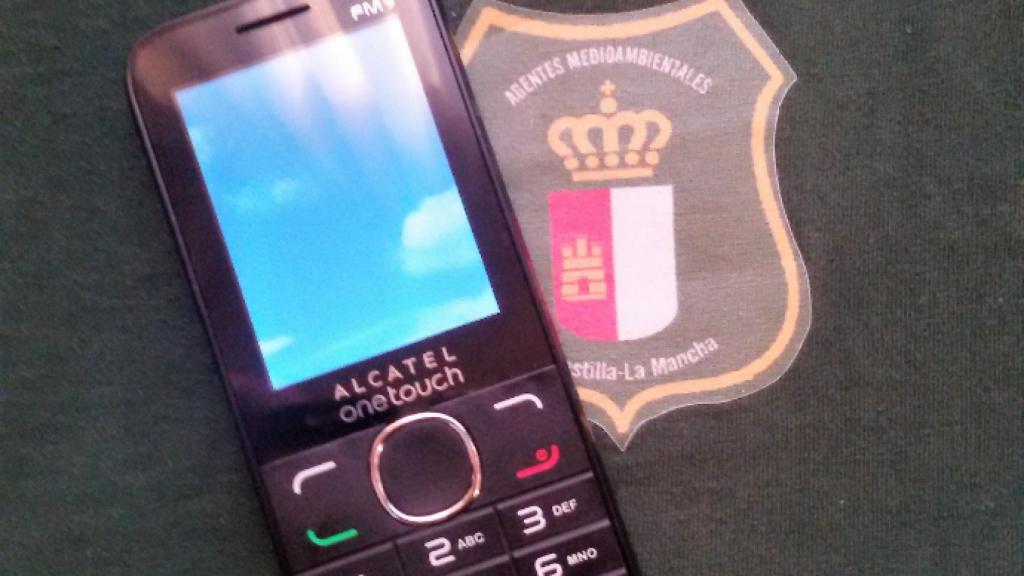 El modelo de móvil, sin acceso a Internet, que facilita la Junta a los agentes medioambientales