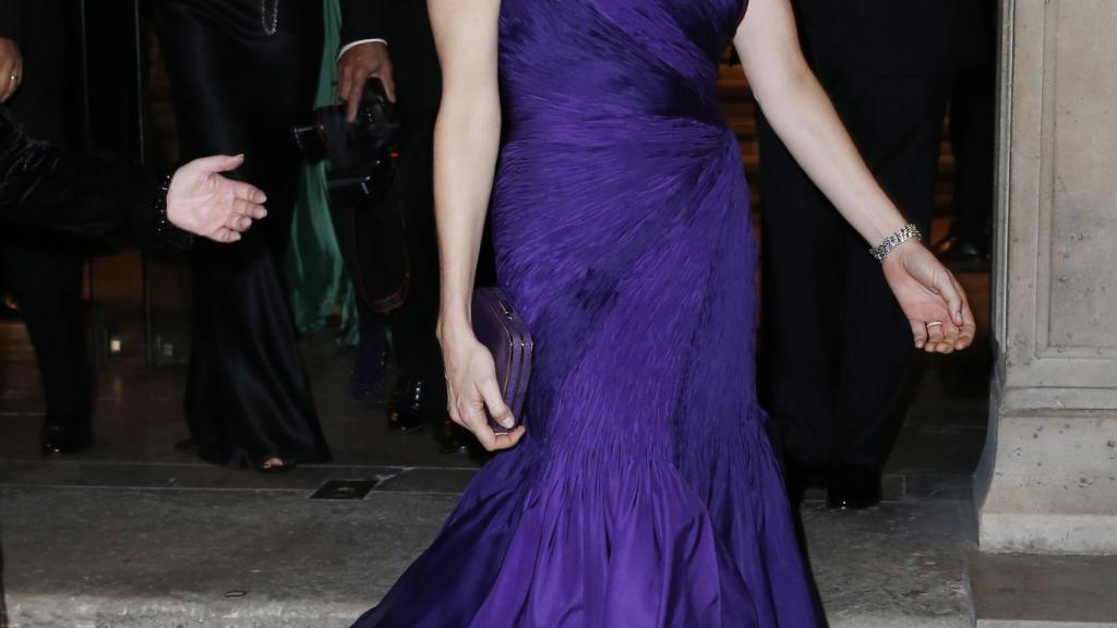 En primer plano, Charlene de Mónaco. Detrás, la alemana Corinna.