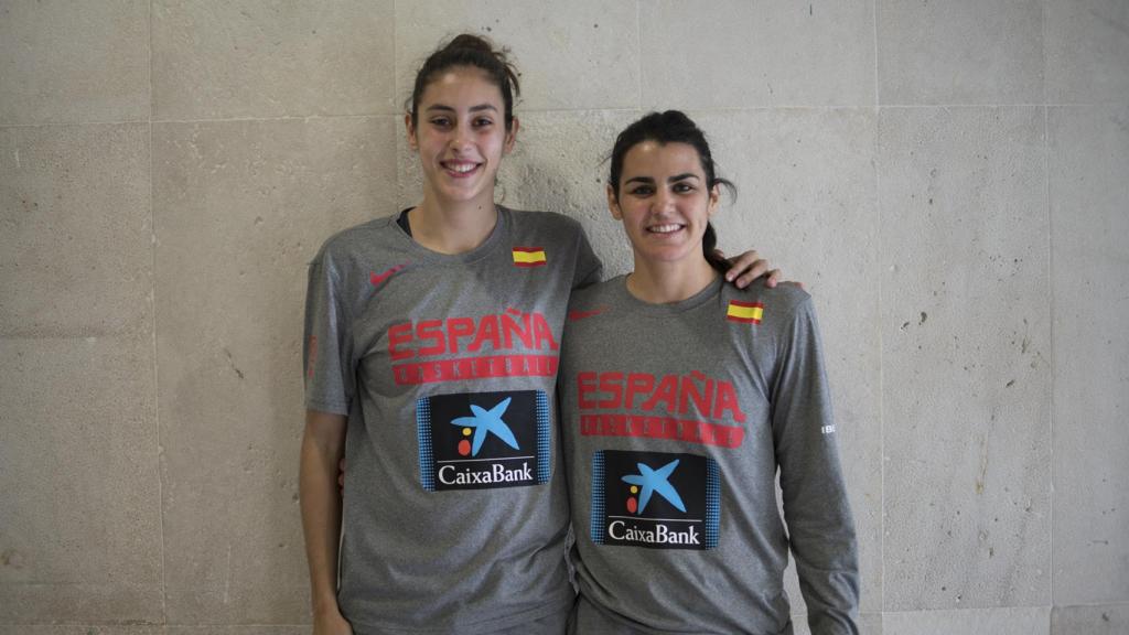 María Conde y Leticia Romero no pueden ocultar su gran amistad.