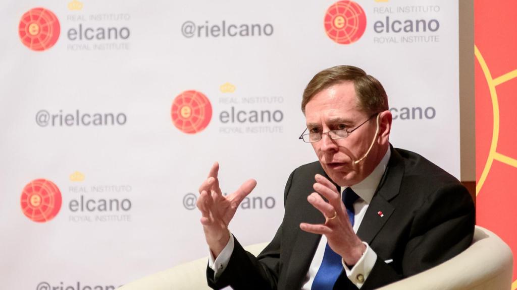 El exdirector de la CIA, David H. Petraeus, durante una conferencia.