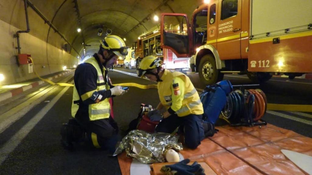 Simulacro practicado en el túnel de Los Yébenes