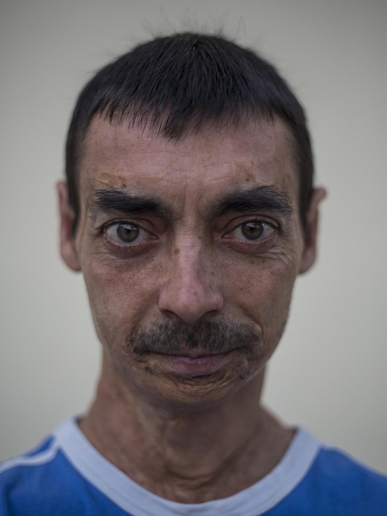 Fernando dice que vive en Alcatraz, pero el de la parte buena.