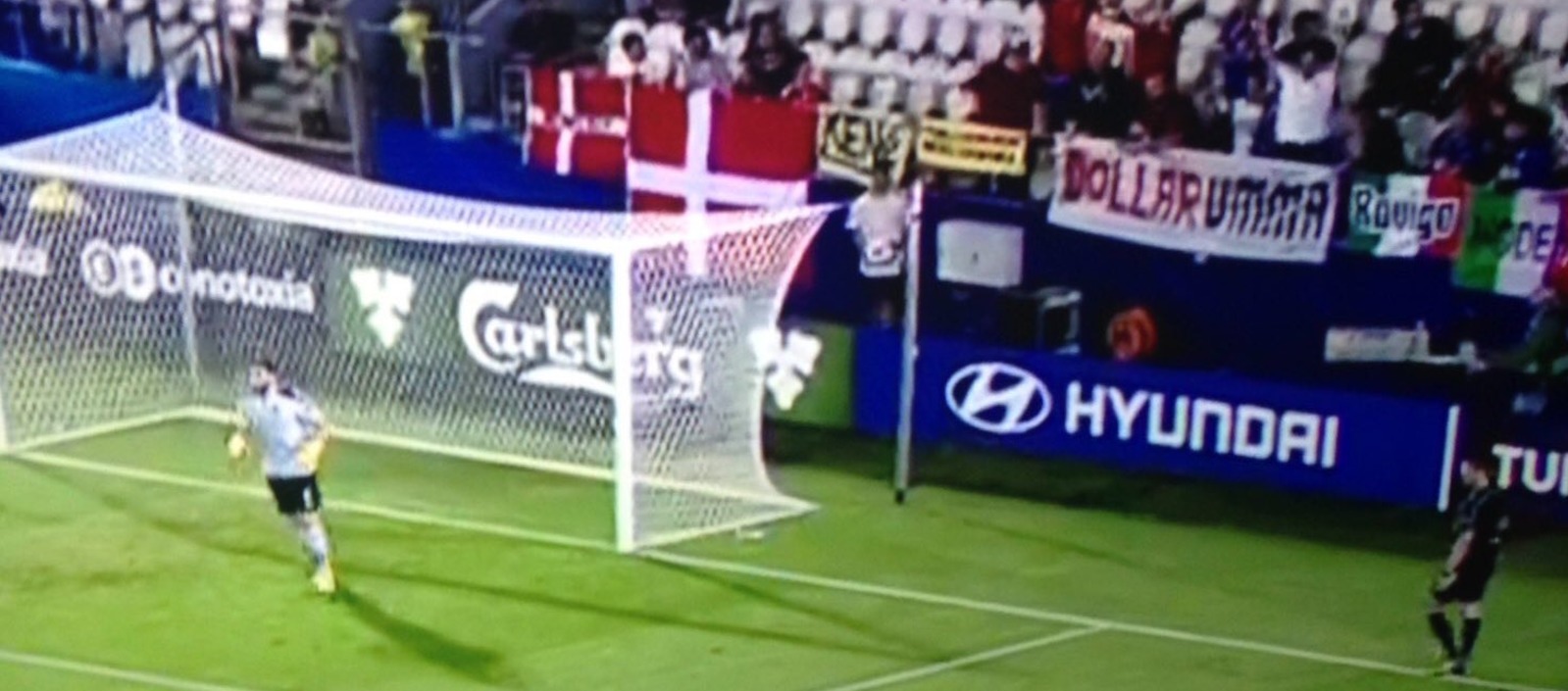 'Dollarumma': los tifosi se ceban con el guardameta y le lanzan ¡billetes!