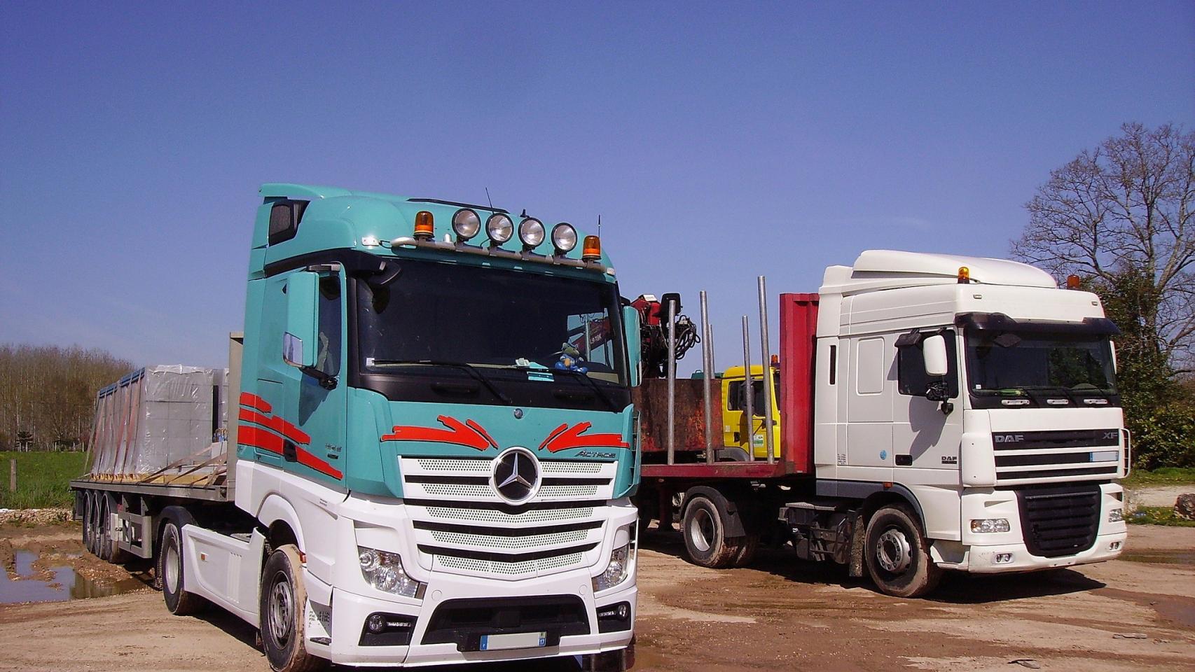 Camiones, por JPC24M en Flickr