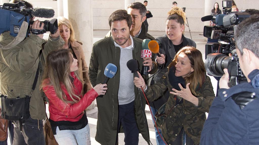 Antonio David a las puertas de los juzgados de Alcobendas