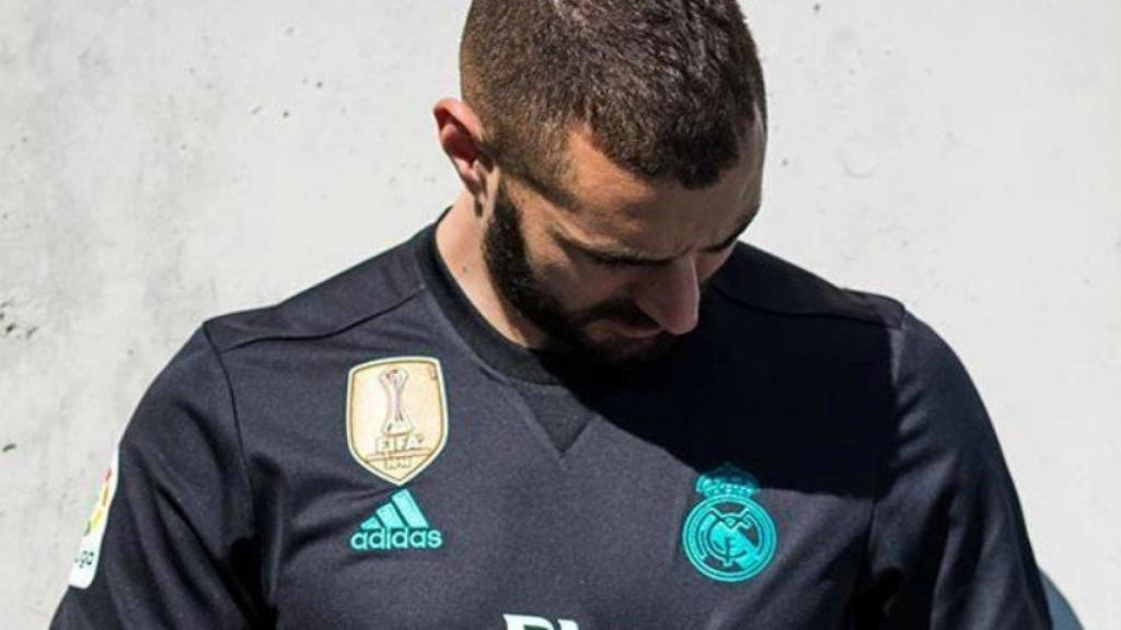 Benzema, con la segunda equipación.