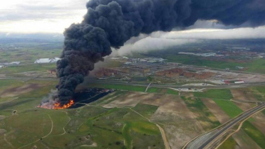 Vista aérea del incendio de Seseña.