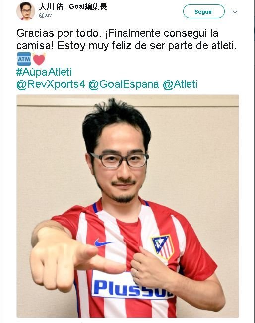 Tasuku Okawa con la camiseta del Atleti