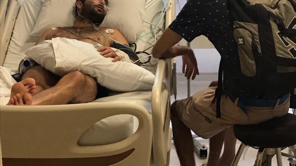 Cristian Bosco, en una cama en el hospital de Bali.