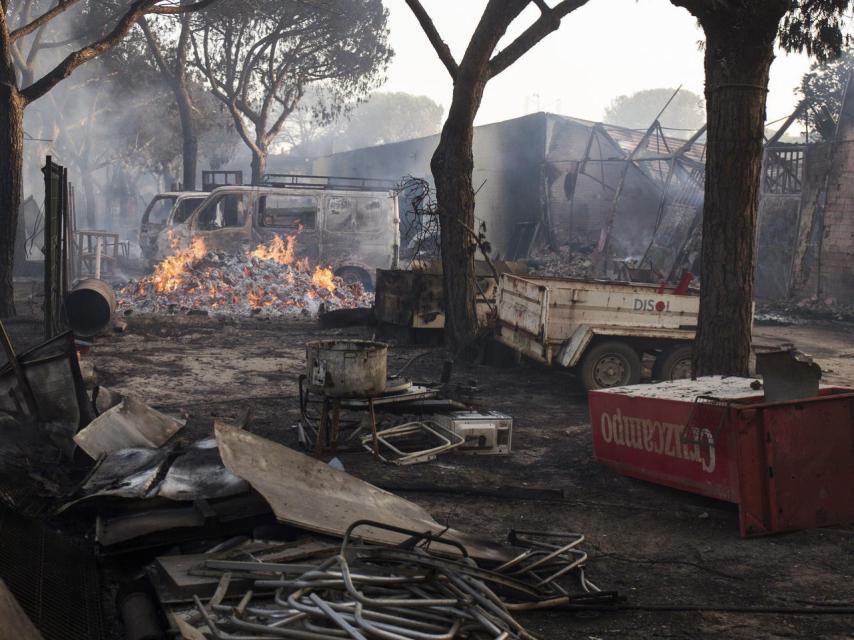 Los destrozos provocados por el incendio.