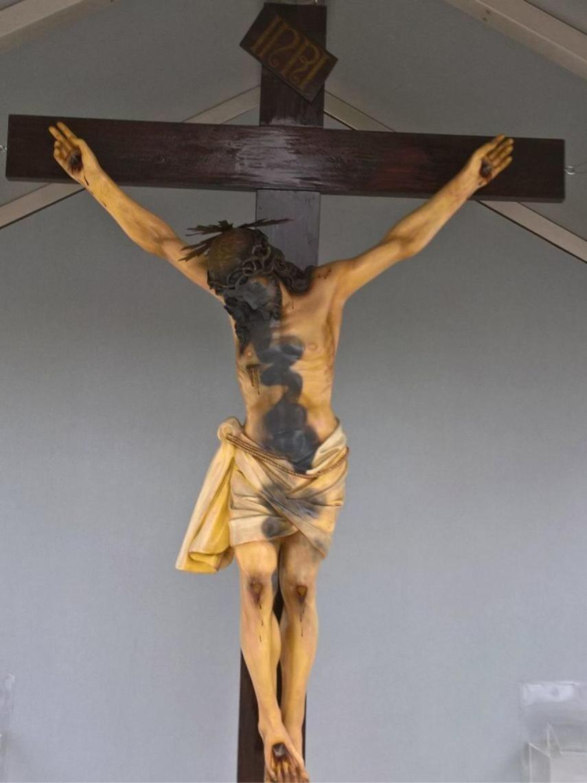 Así quedó el Cristo profanado de Vallecas.