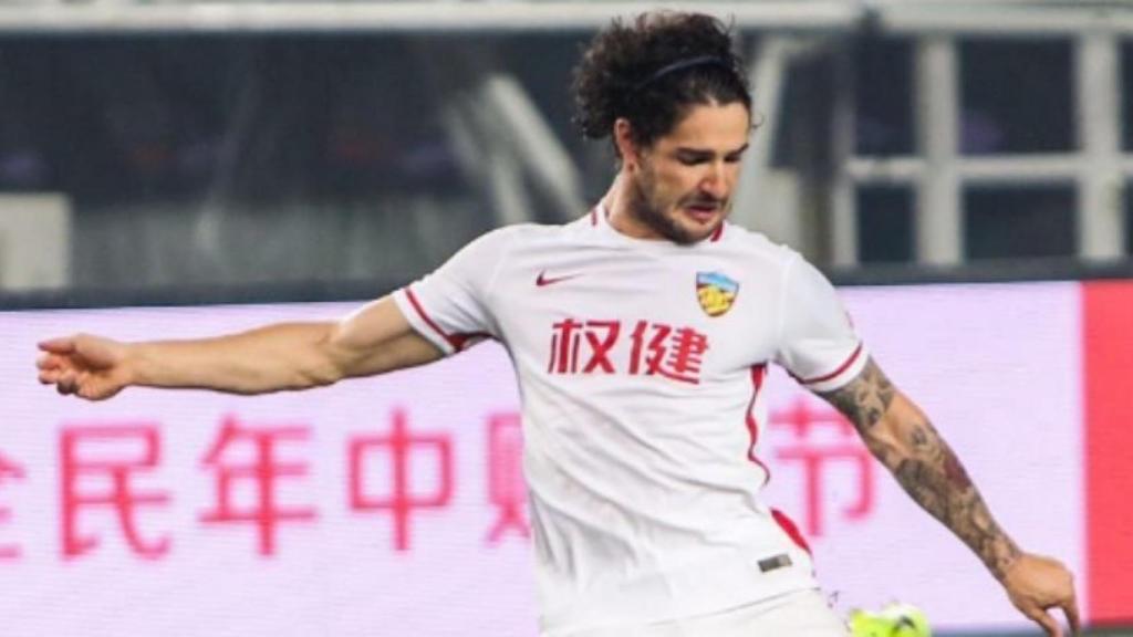 Alexandre Pato jugando con el Tianjin Quanjian. Foto: Instagram (@pato)