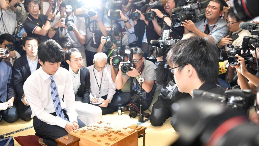 Sota Fujii, durante su partido de shogi.